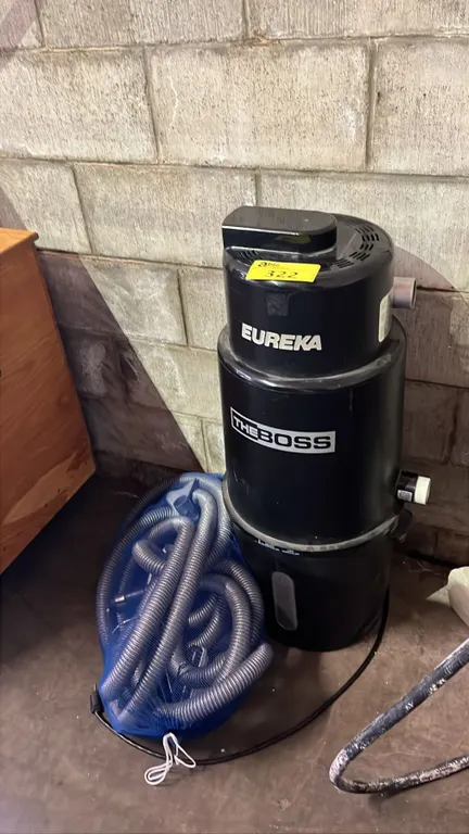 EUREKA THE BOSS CENTRAL VACUUM WITH HOSE