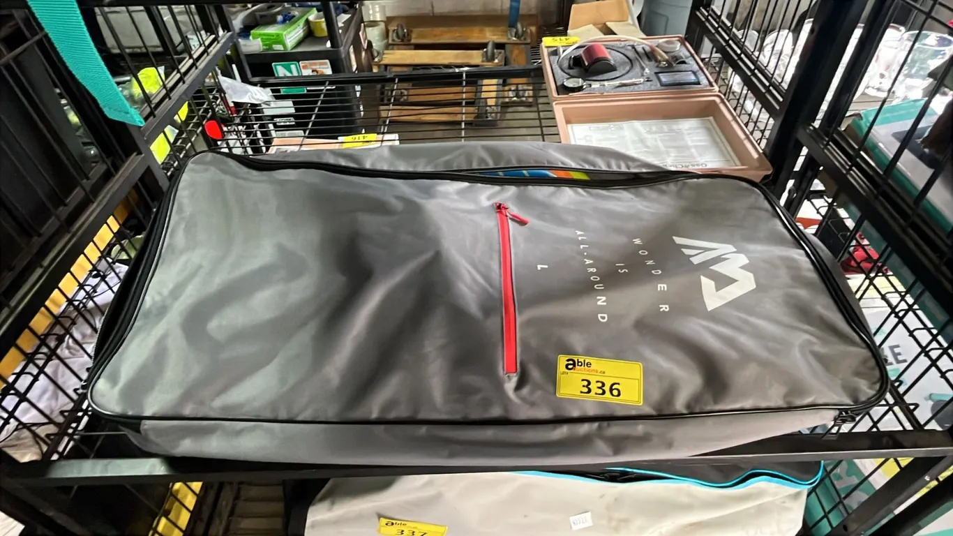 ALL-AROUND INFLATABLE PADDLE BOARD IN CANVAS CARRY CASE