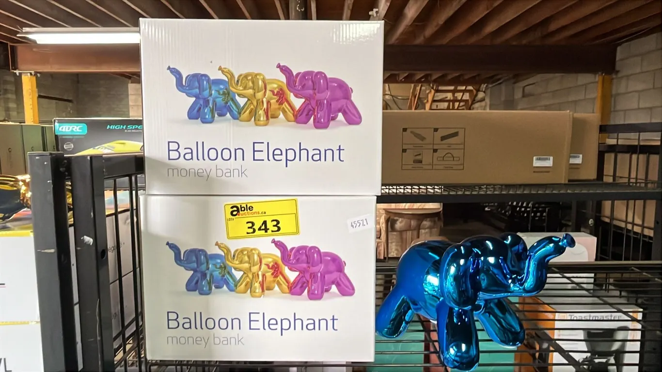 (4) *NEW IN BOX* GLAZED CERAMIC BALLOON ELEPHANT MONEY BANKS