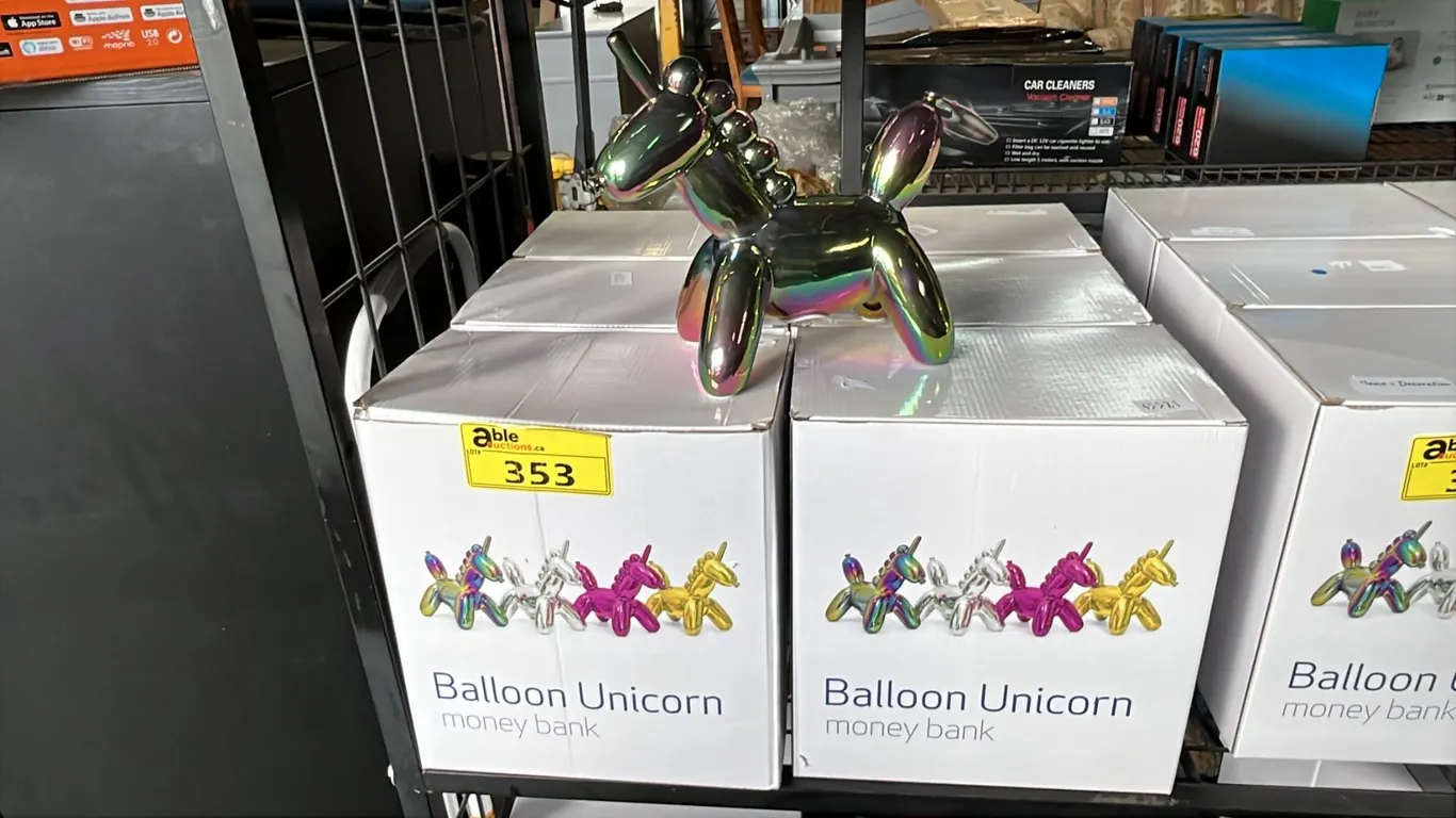 (6) *NEW IN BOX* GLAZED CERAMIC BALLOON UNICORN MONEY BANKS