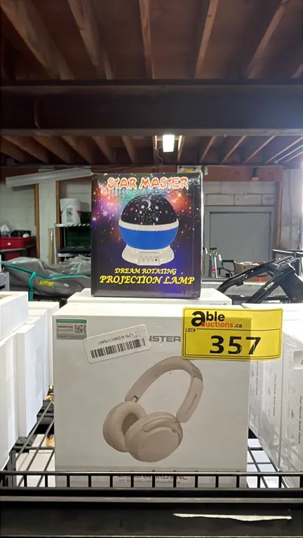 *NEW IN BOX* STAR MASTER PROJECTION LAMP & (3) MONSTER PERSONA 3RD ANC HEADPHONES
