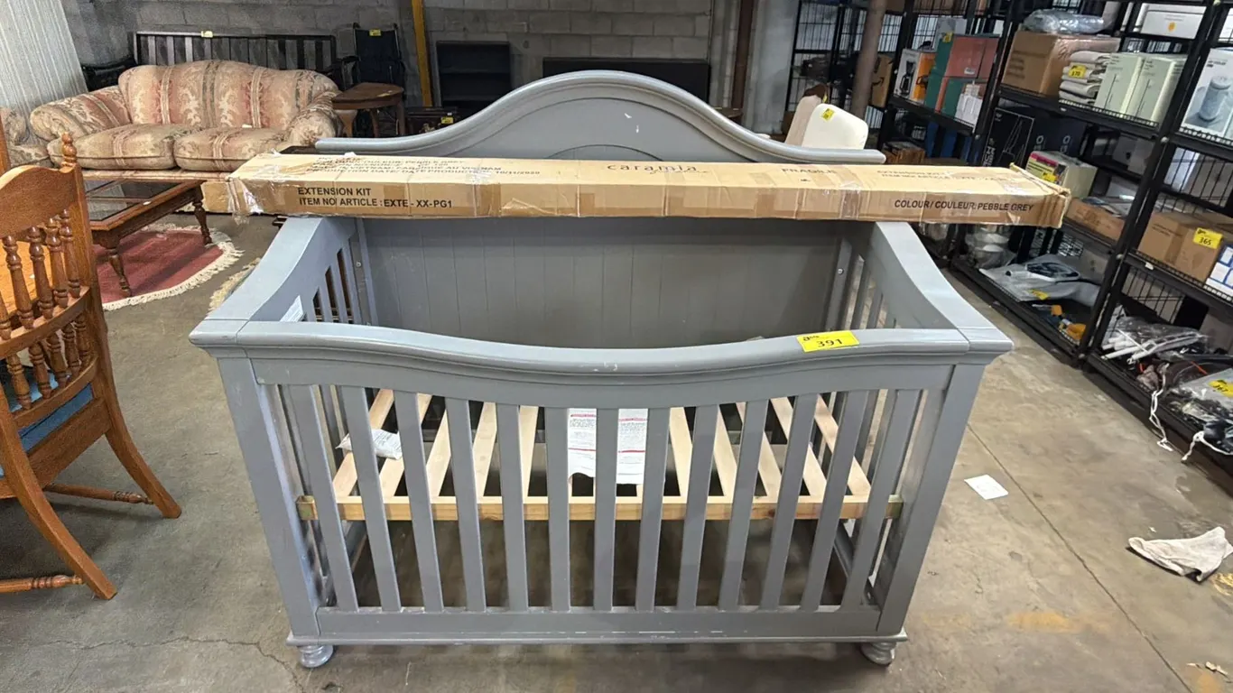 CARAMIA WOOD COVERTIBLE CRIB WITH EXTENSION KIT