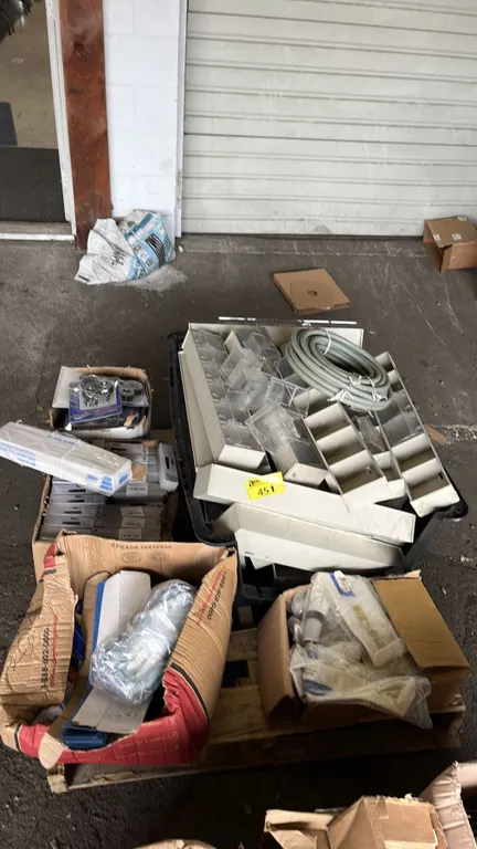 PALLET OF SORTING STORAGE BINS, WORK GLOVES, WESTWARD 5 PC. HEX DIE RETHREADING SETS & MORE *MUST