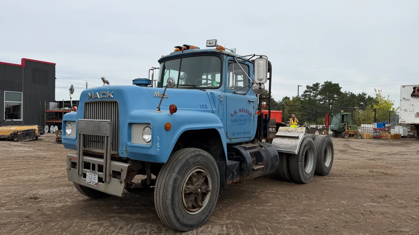 1979 Mack Semi