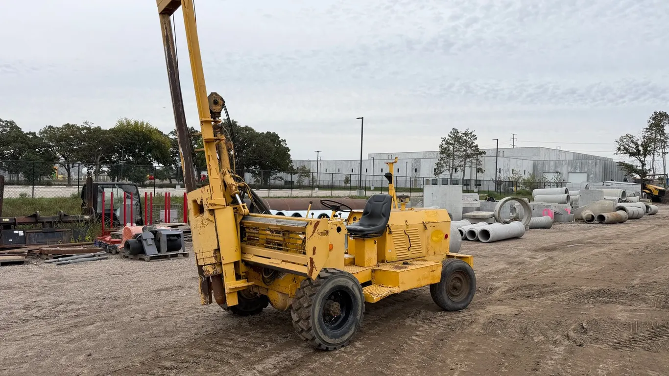 Mobile Arrow Pile Driver