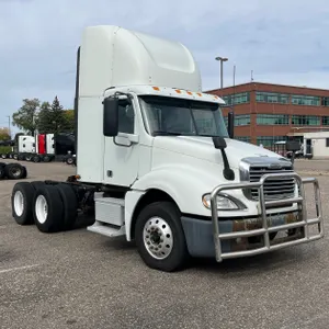 2017 GLIDER Freightliner Columbia Semi Truck