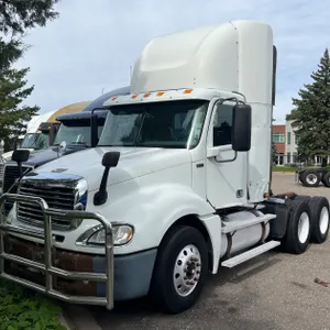 2017 GLIDER Freightliner Columbia Semi Truck