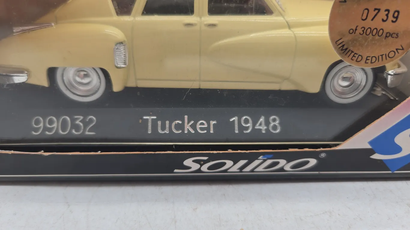 Vintage solido 1948 Tucker collectors car new and original box