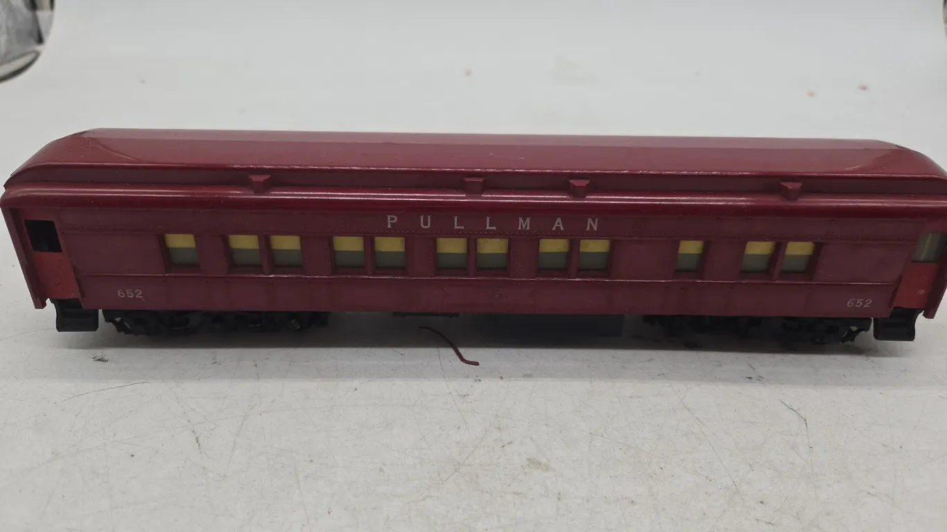 Vintage American flyer number 652 heavyweight Pullman coach passenger car