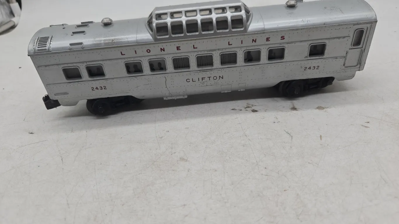 Vintage Lionel number 2432 Clifton illuminated Vista dome passenger car