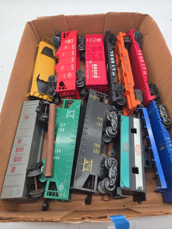 Assorted vintage train cars