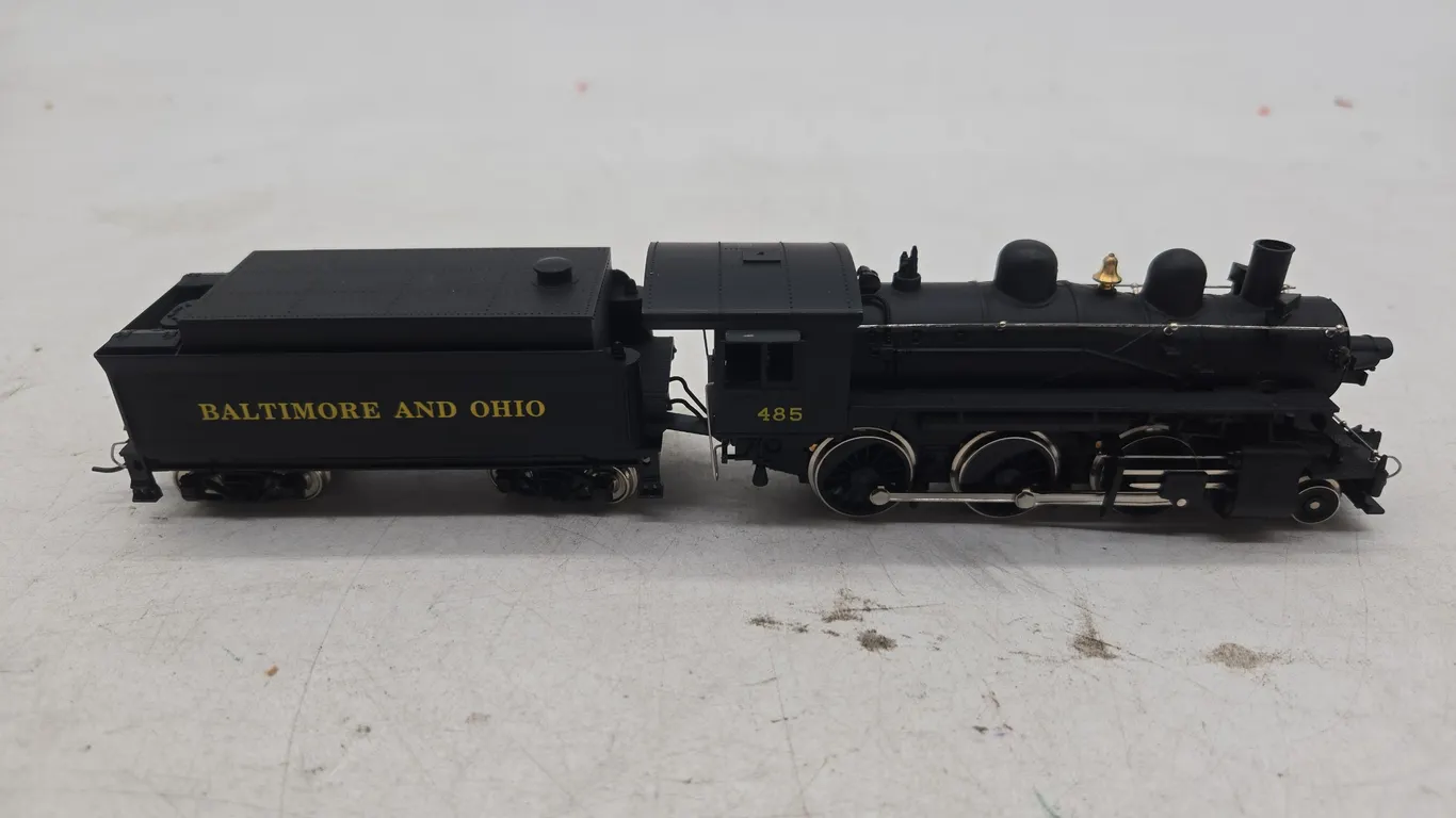 Vintage Mehano HO scale Baltimore and Ohio number 485 steam engine locomotive