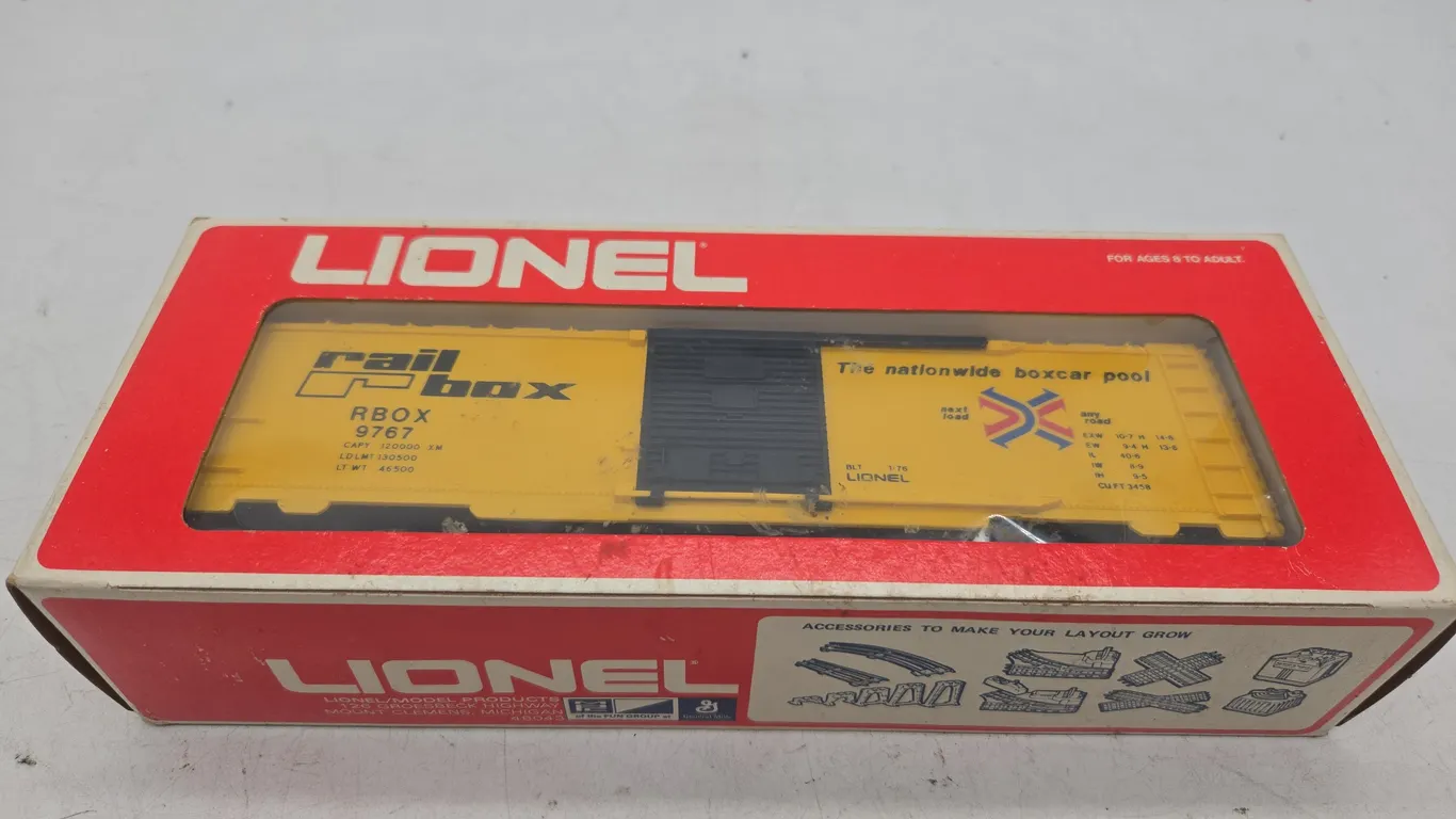 Vintage Lionel rail boxcar number 697-67 new inbox