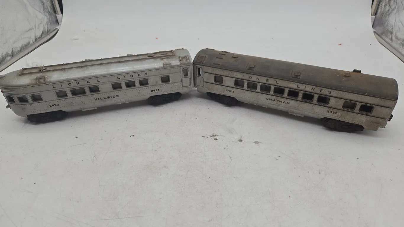 Vintage Lionel lines Chatham and hillside observation car and caboose