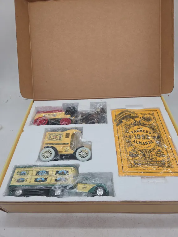 1992 the Old Farmer's almanac bicentennial 200th anniversary classic Banks new in box