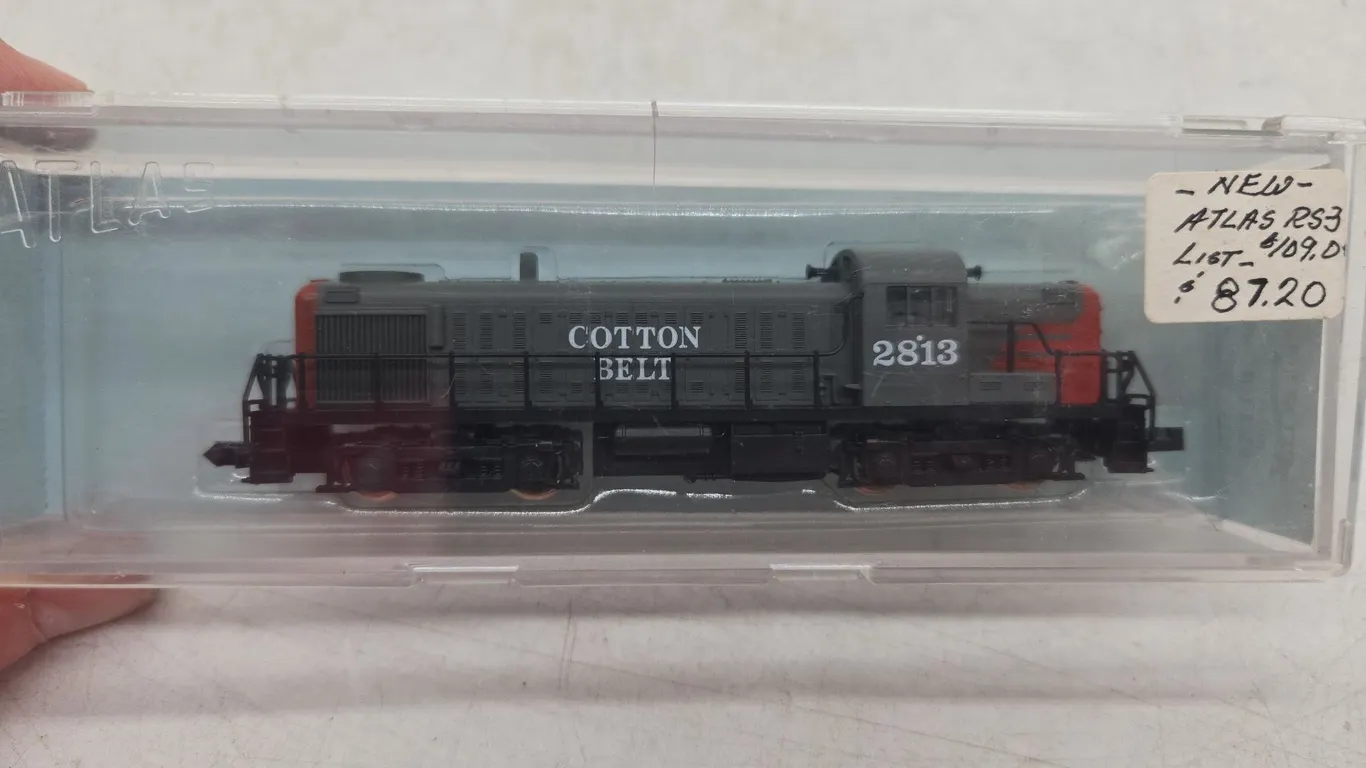 Vintage Atlas RS3 N scale Cotton belt locomotive number 4215 new inbox