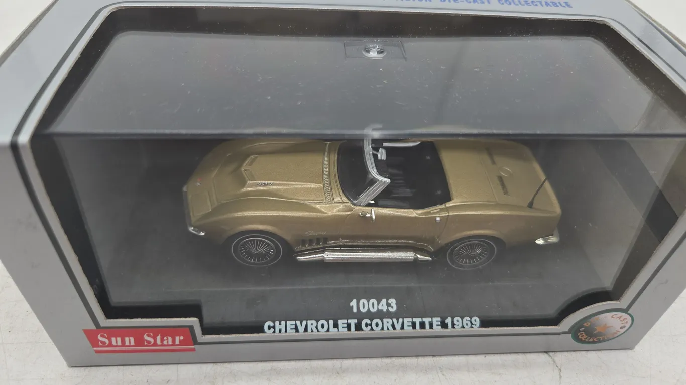 Vintage sunstar brand 1969 Chevrolet Corvette diecast collectible car new inbox