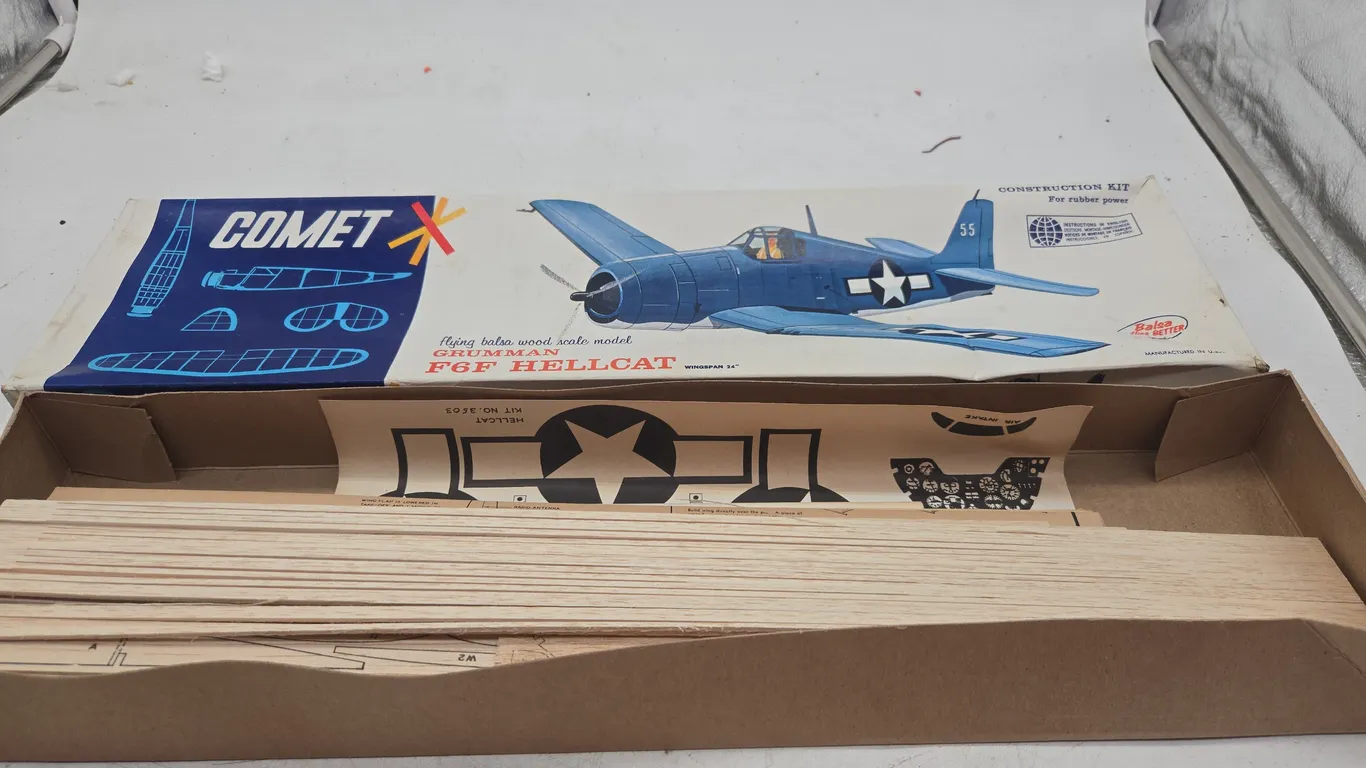 Vintage comet f6f hellcat model new and original box