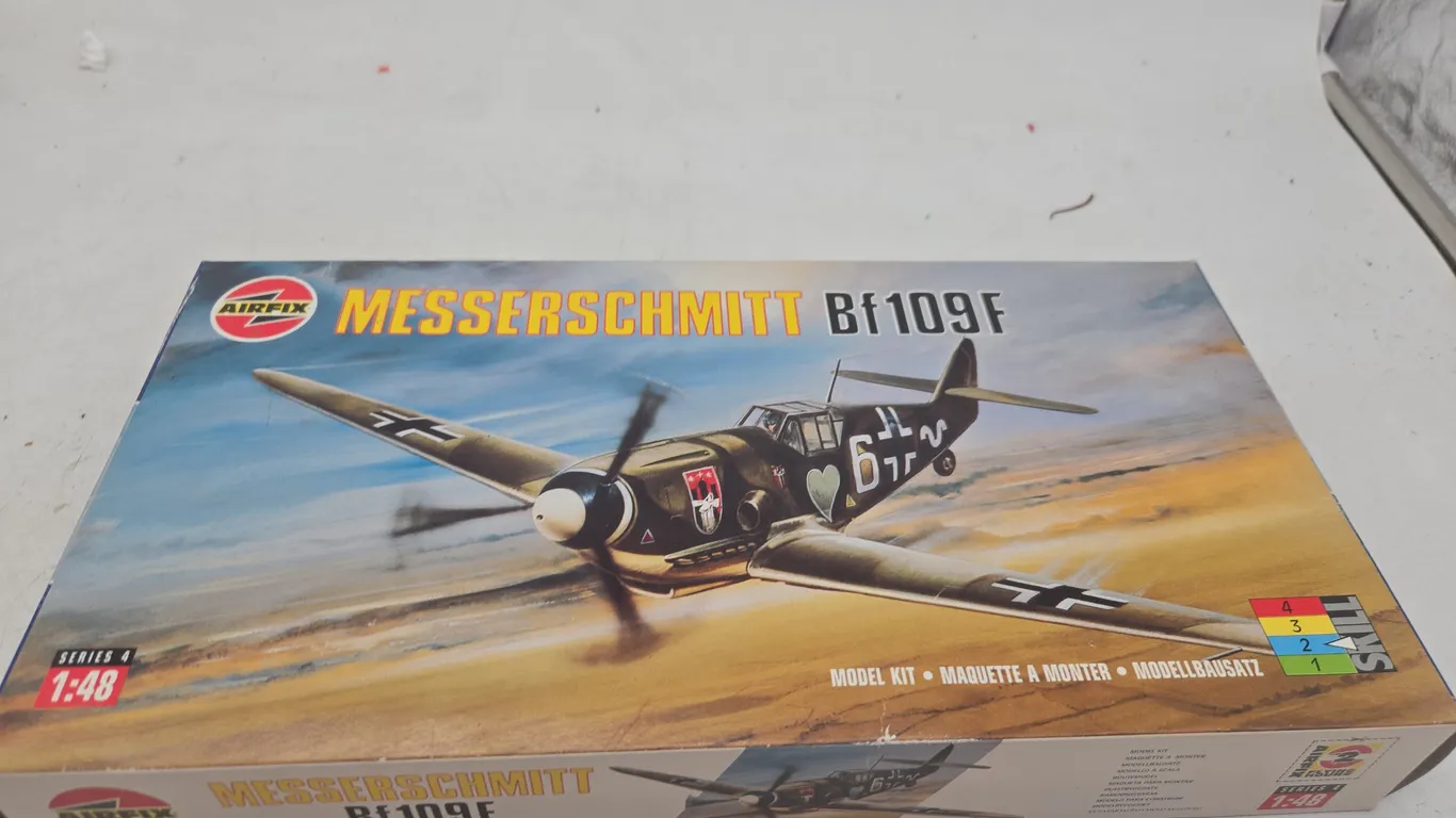 Vintage Air fix world war II fighter airplane model new in box