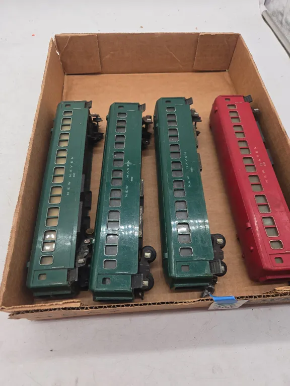 Vintage American flyer coach passenger cars number 650