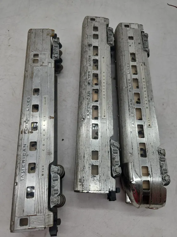 Vintage American flyer number 960 and 961 and 963 observation car set