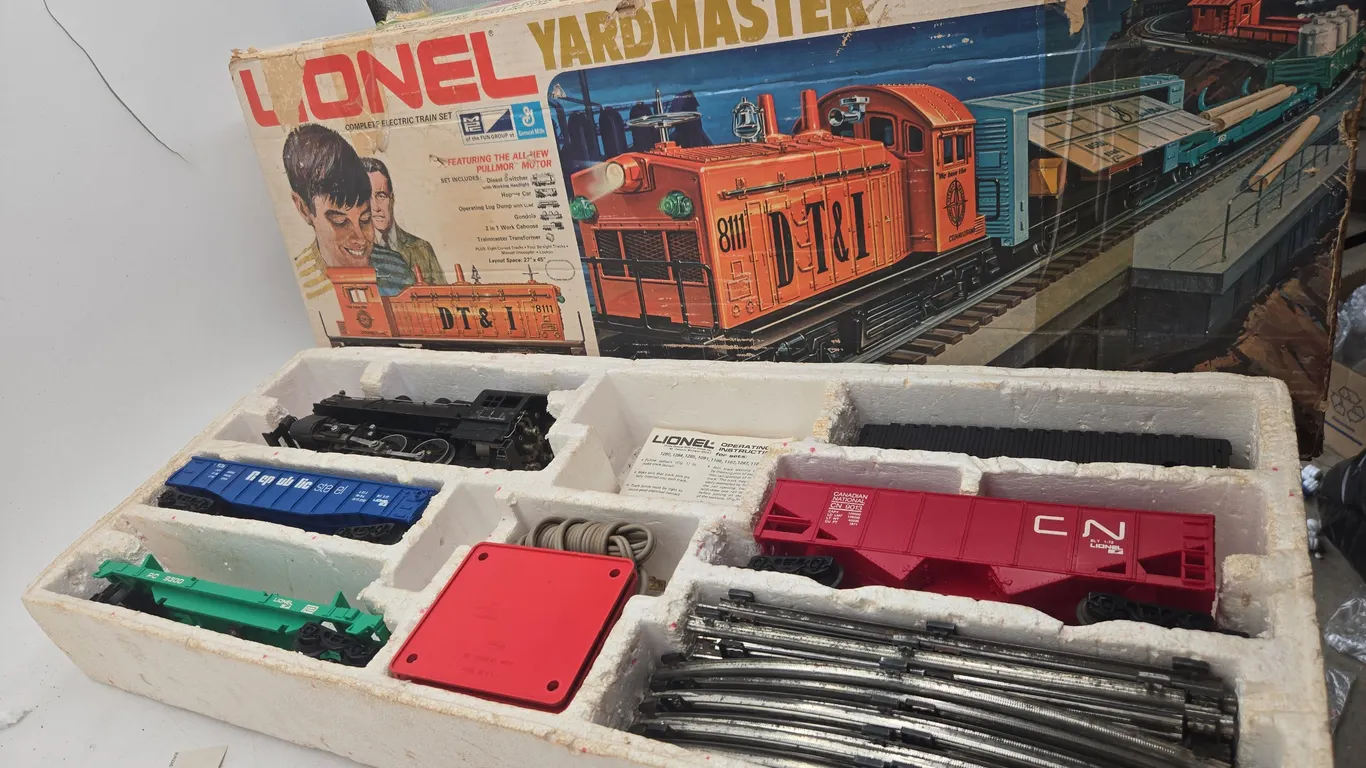 Vintage Lionel train set