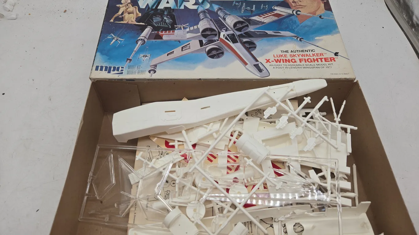 Vintage 1978 fundimensions Star wars X-Wing fighter model kit new in box