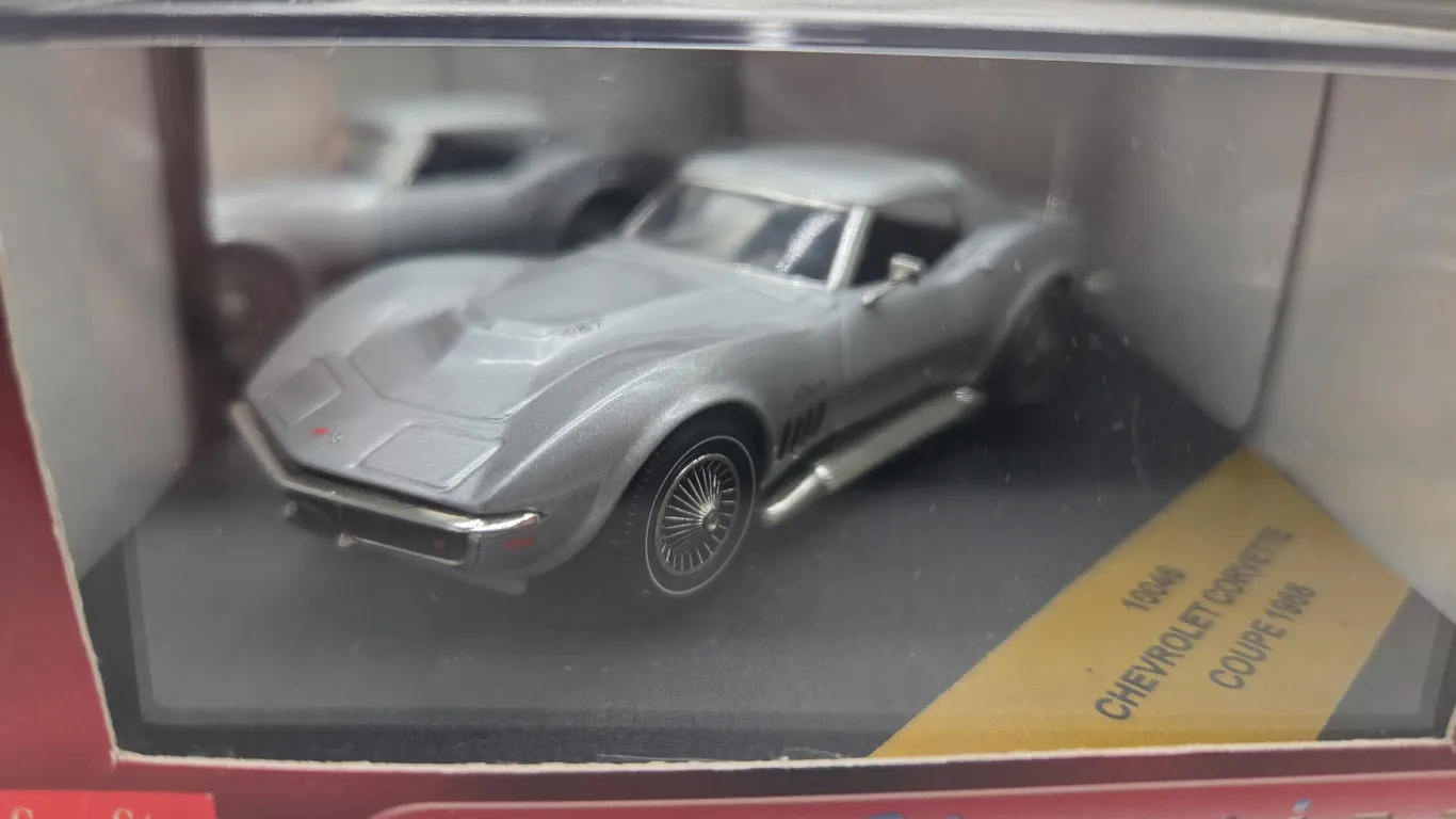 Vintage sunstar 1968 Chevrolet Corvette coupe diecast collector's car new in box