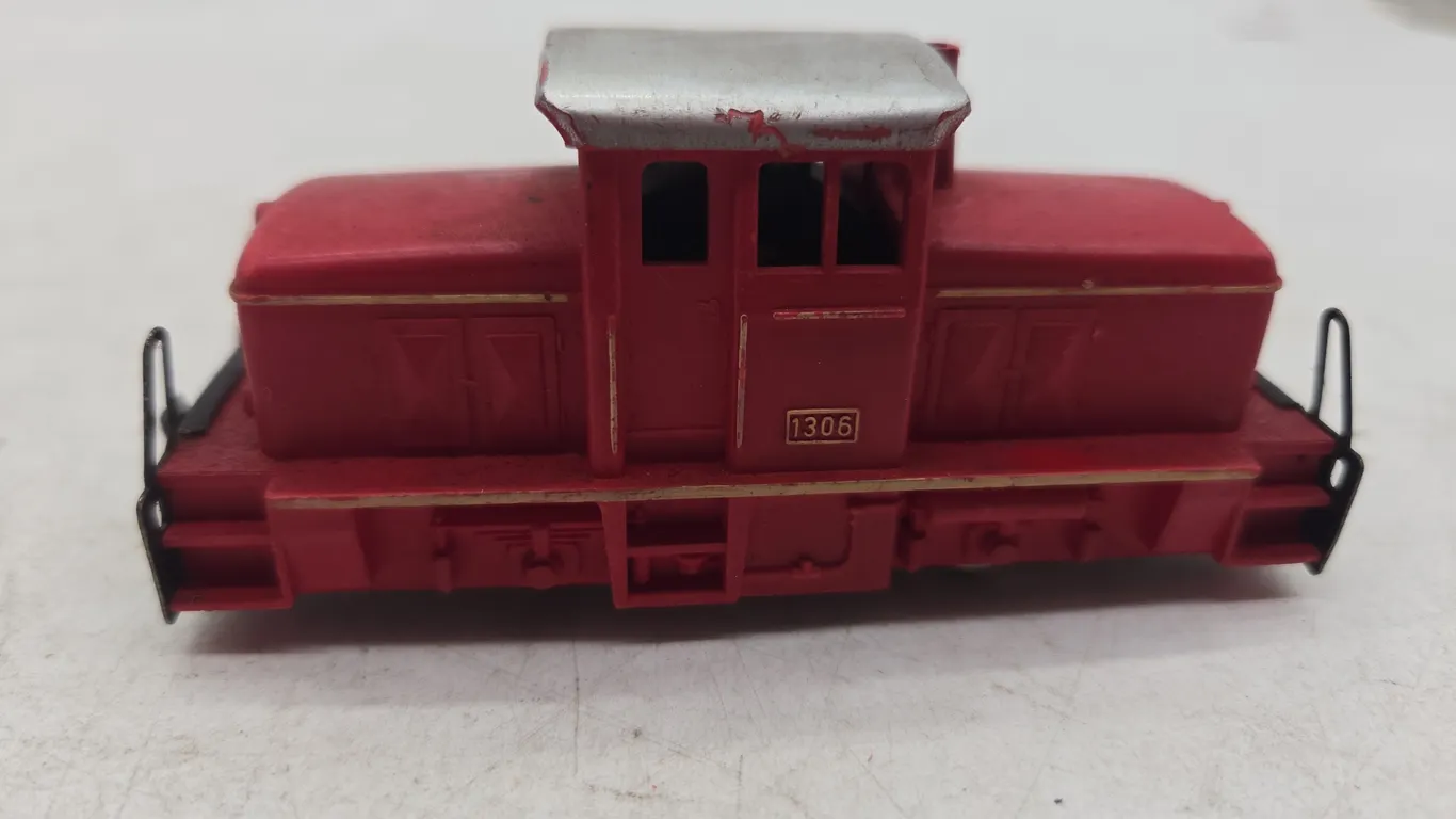 Vintage fleischmann's of West Germany HO scale diesel locomotive switcher