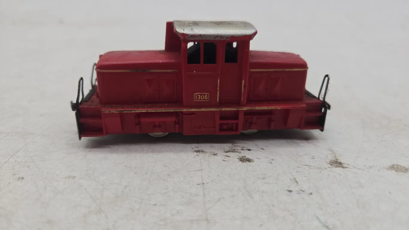 Vintage fleischmann's of West Germany HO scale diesel locomotive switcher