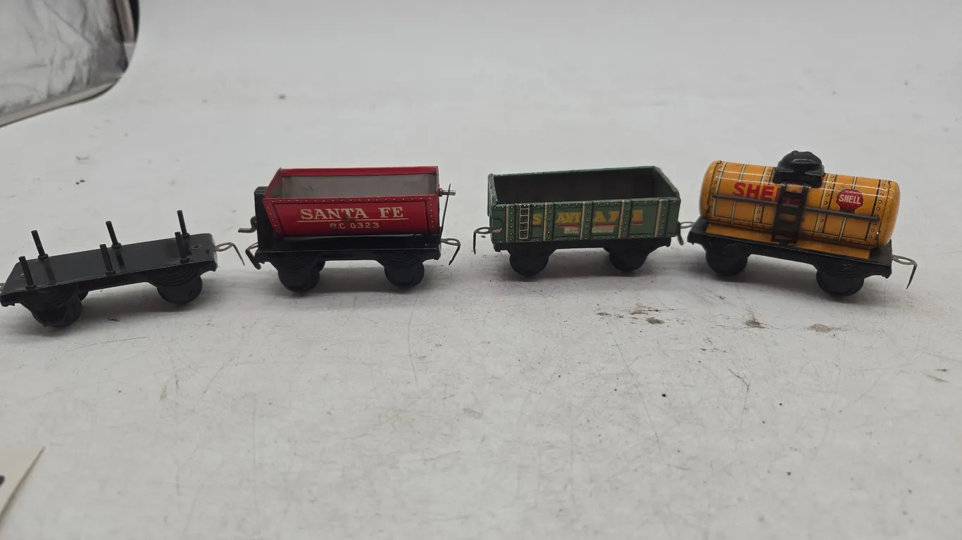 Vintage made in Japan HO scale metal lithograph train cars