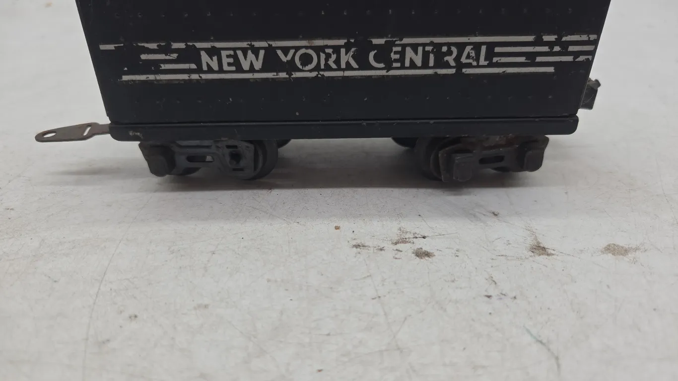 Vintage Lionel New York lines number 221 coal tender