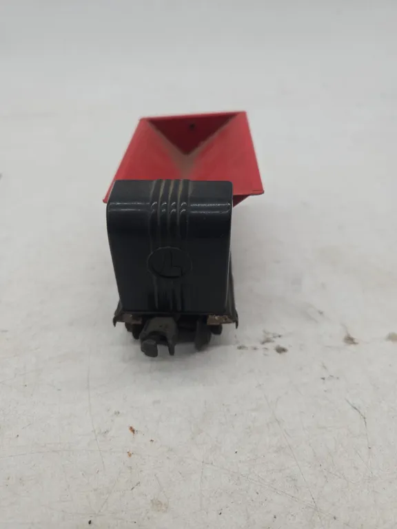 Vintage Lionel number 3559 automated coal dumping car
