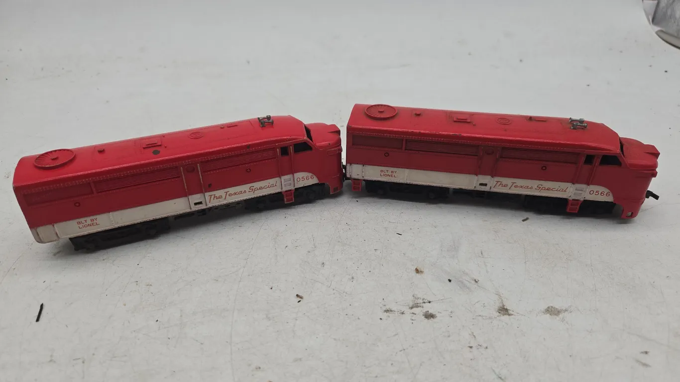 Vintage Lionel number 0566 the Texas special dummy locomotives