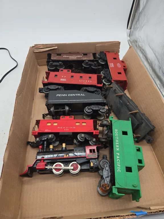 Assorted vintage train cars
