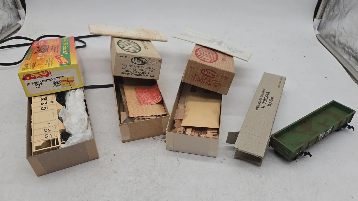 Assorted vintage HO scale train cars new in boxes