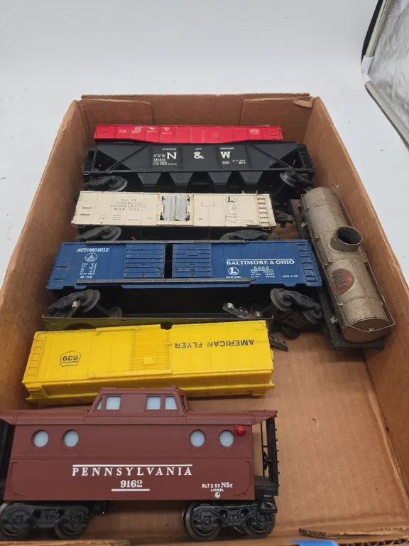 Assorted vintage train cars