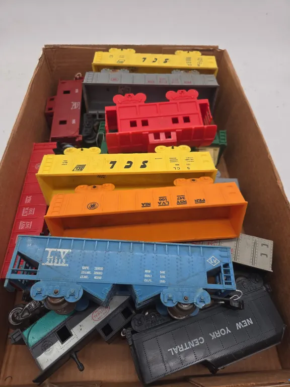 Assorted vintage train cars
