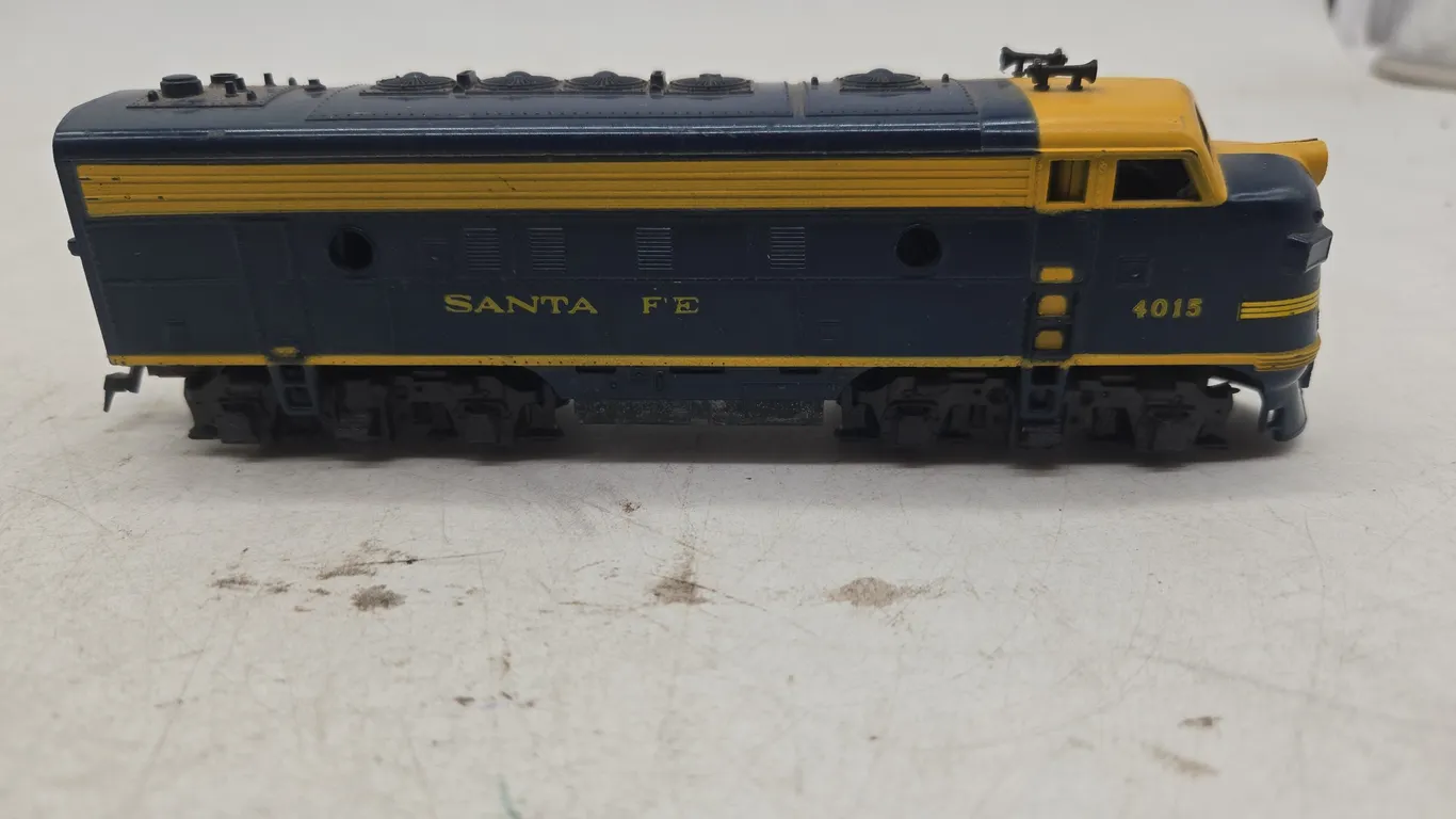 Vintage Manitou number 4015 Santa Fe diesel HO scale locomotive