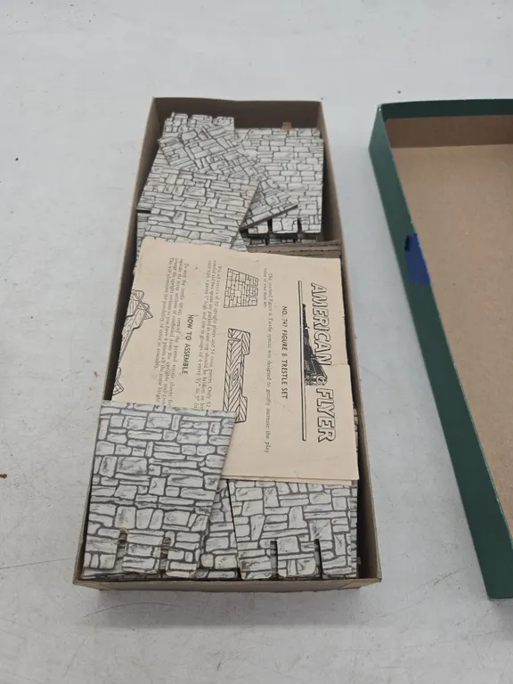 Vintage American flyer number 141 cardboard trestle set