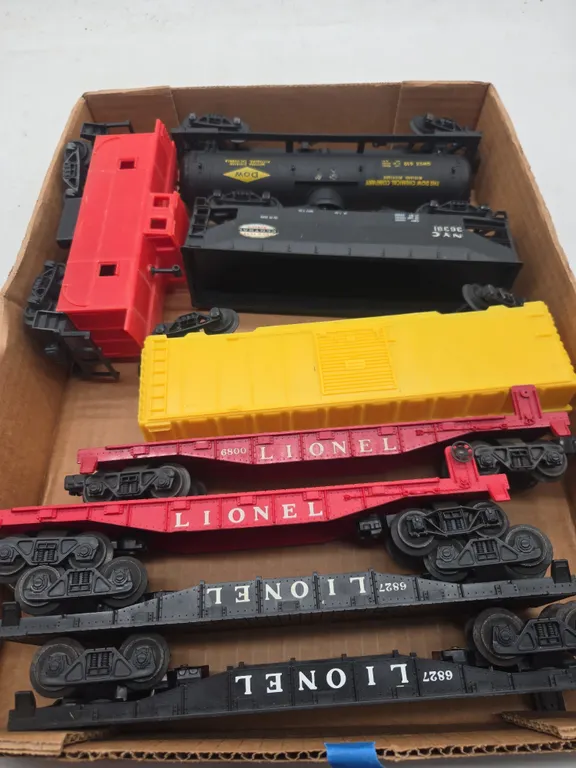 Assorted vintage train cars