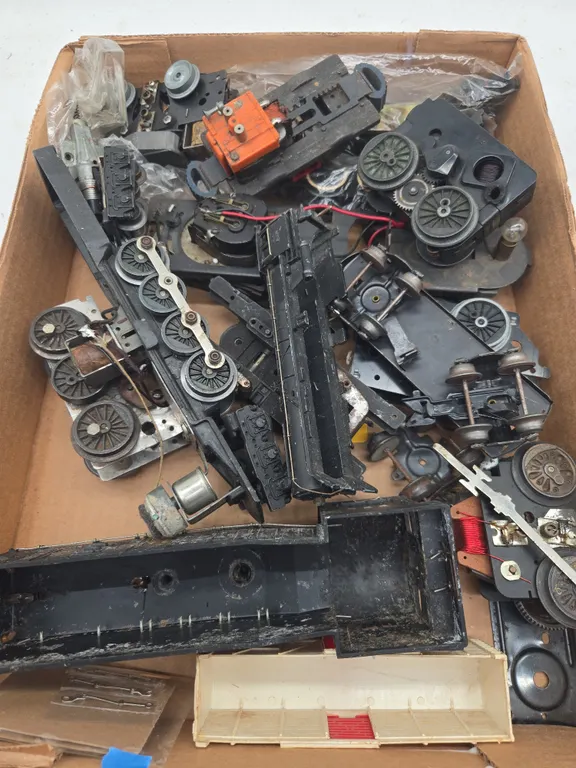 Assorted vintage locomotive pieces and parts