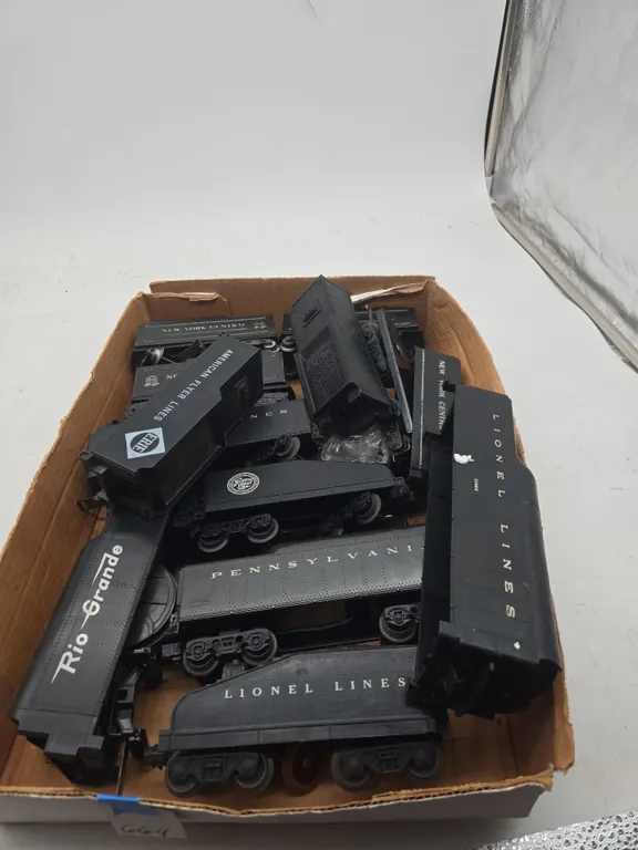 Assorted vintage coal tenders