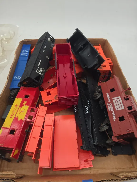 Assorted vintage train cars