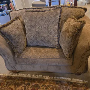 American standard brand oversized a chair and a half with accent pillows