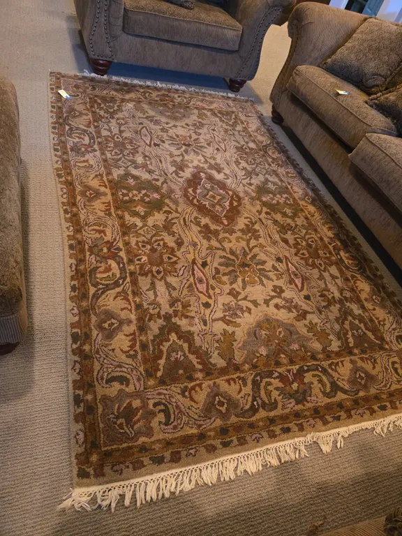 Vintage 5x8 oriental area rug