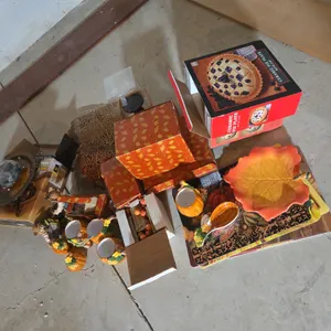 Assorted Autumn decor