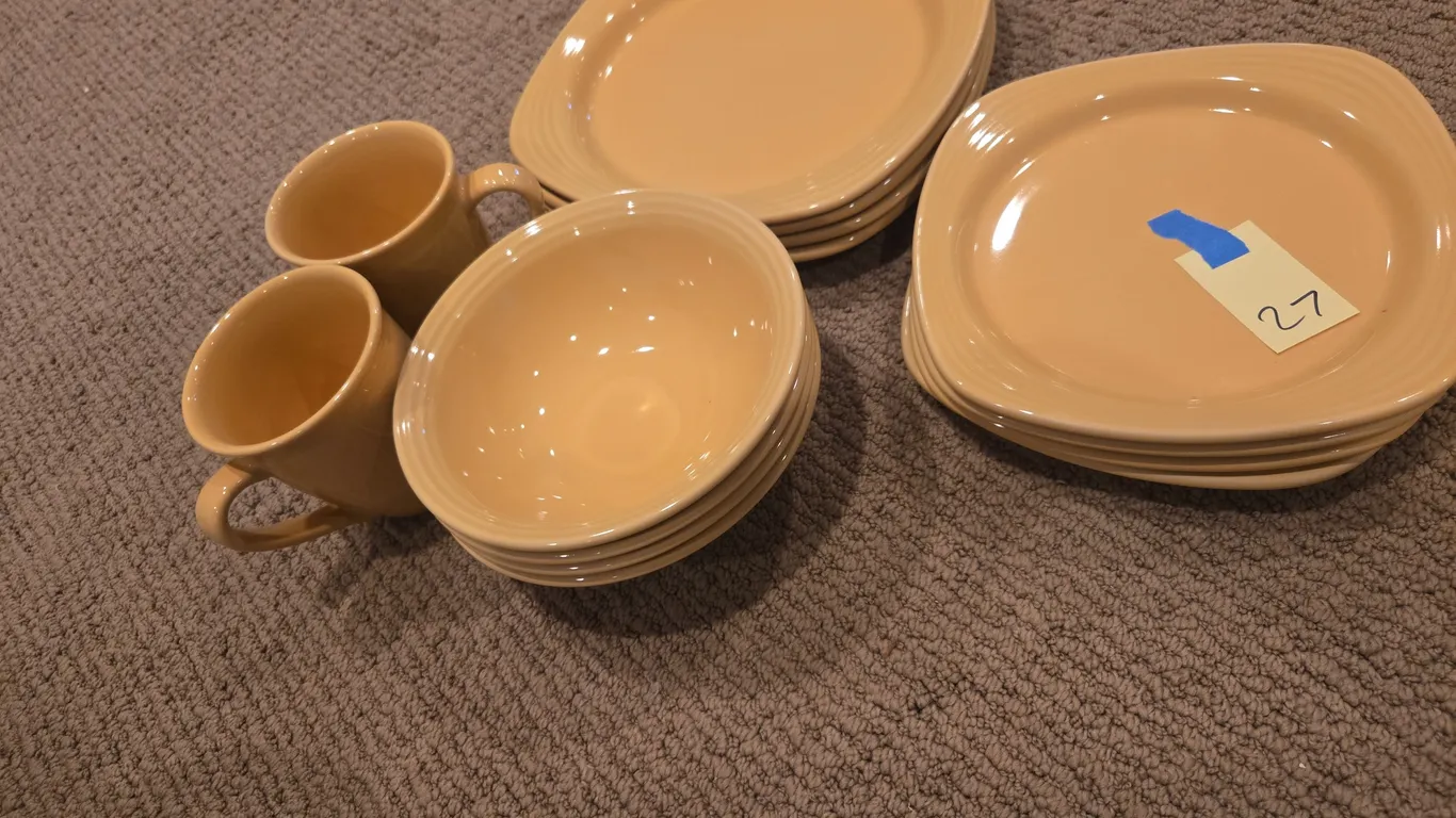Vintage retired Oneida culinary light yellow dinnerware