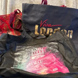 4 Resuable Tote Bags