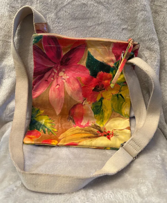 Floral-Patterned Crossbody Bag with Adjustable Strap and Canvas Trim